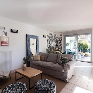 guilhermy-maison-contemporaine-avec-jardin.midi-pyreneeshotels.com/